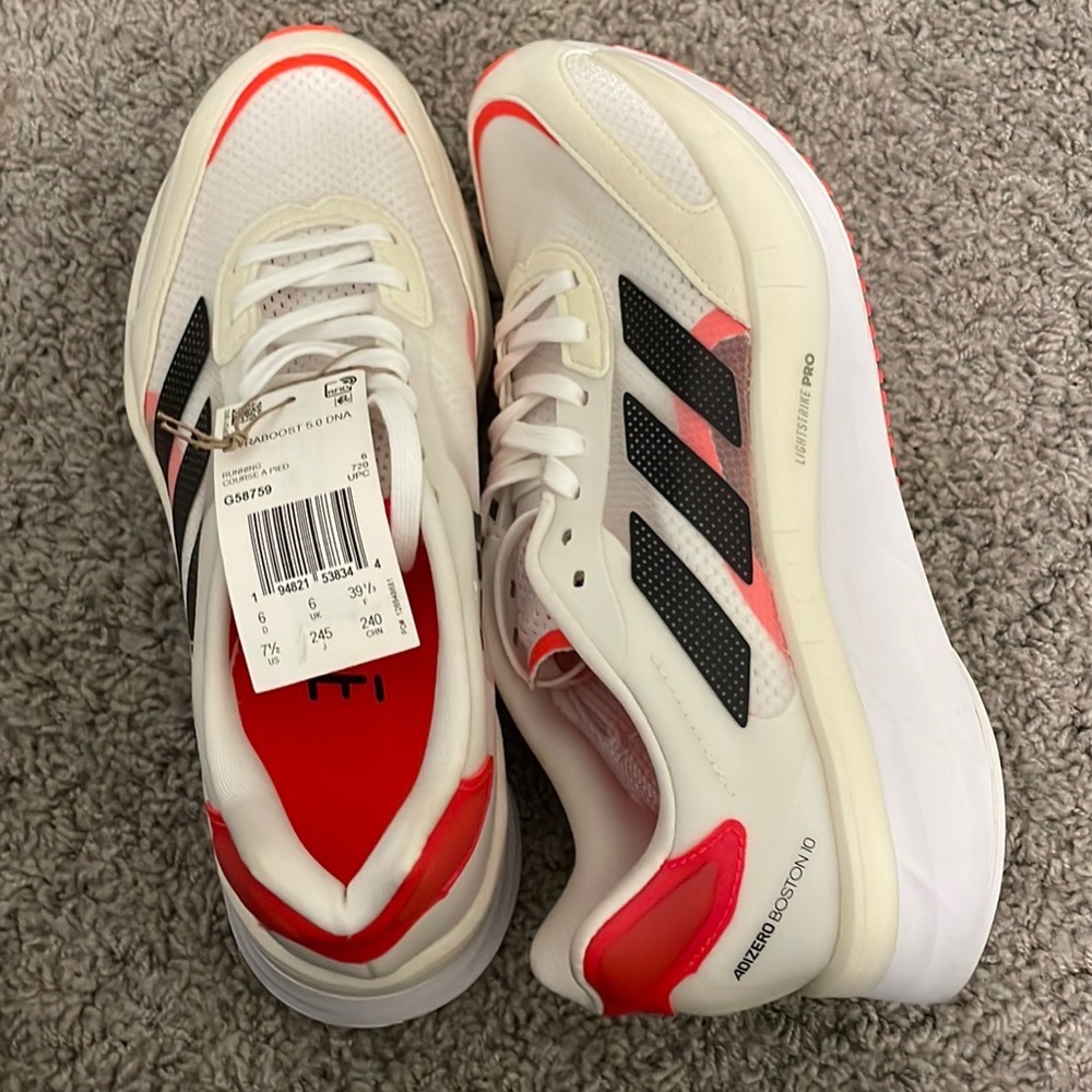 Adidas UltraBoost 23